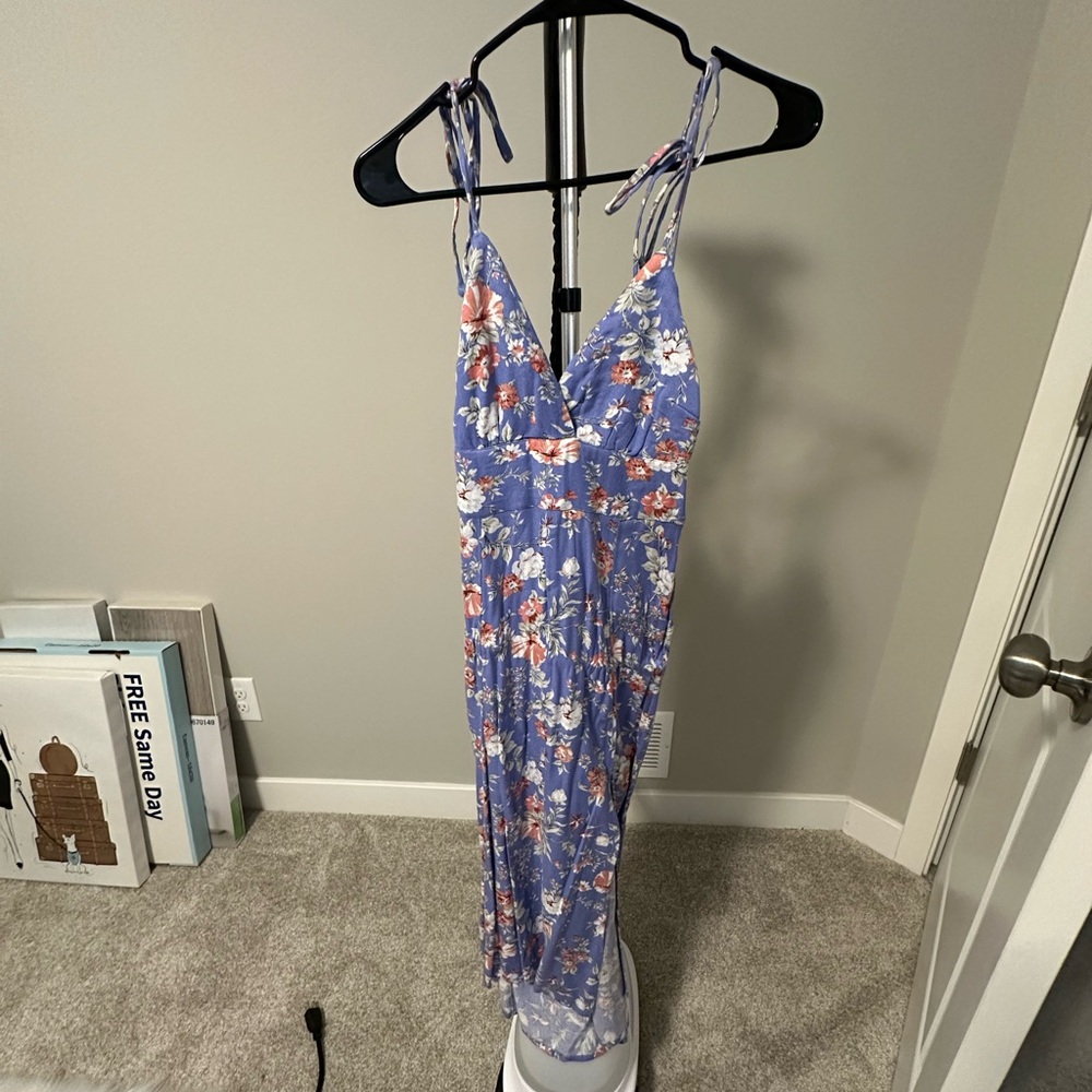 NWTs!!  Women’s Floral Midi/Maxi Dress - Abercrombie and Fitch XSP
